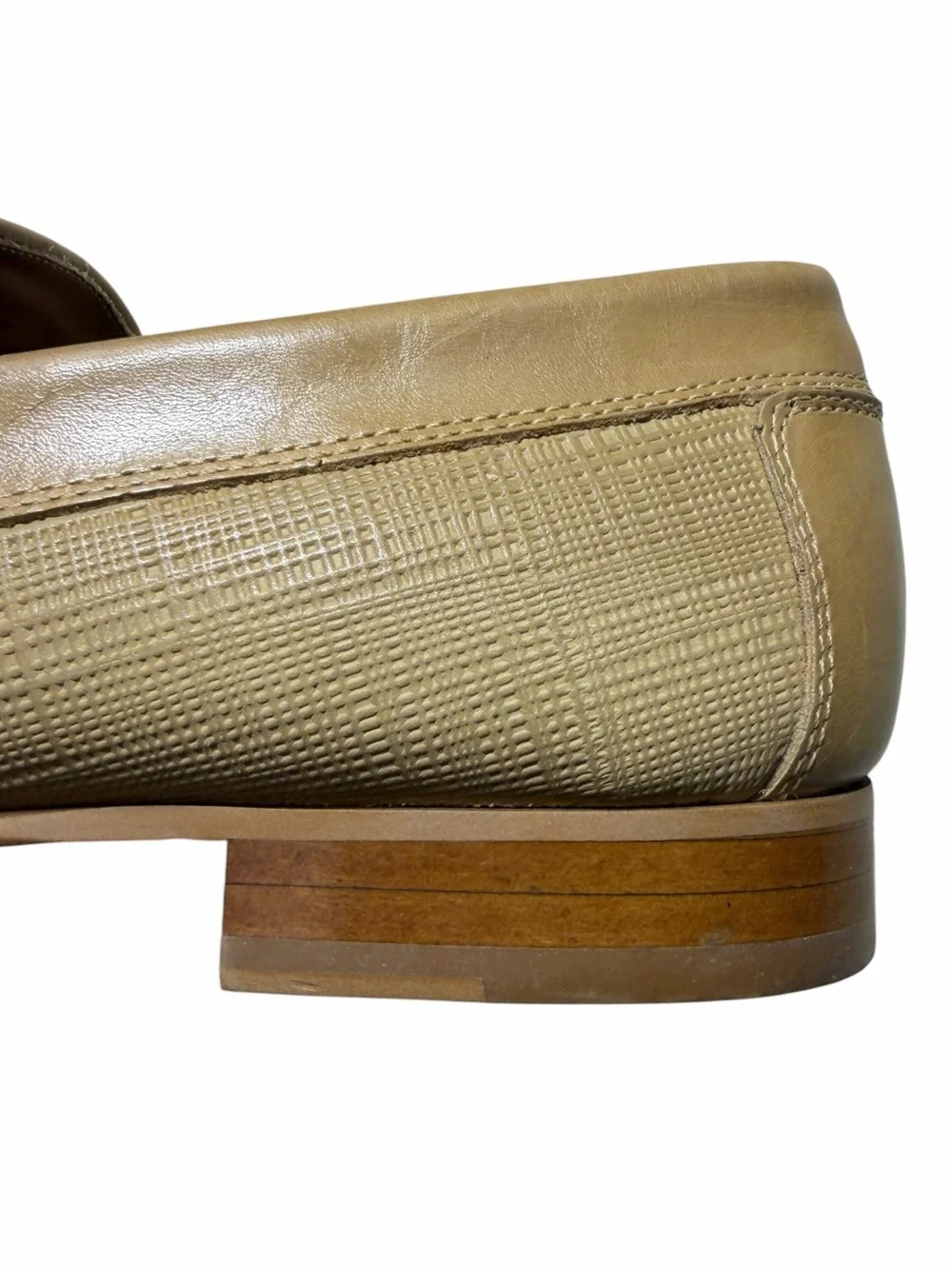 Donald Pliner Ted Loafer tan and golf hardware size 13M NEW